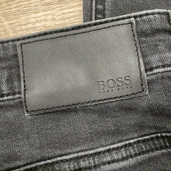 Hugo Boss 32x32 Black Jeans - Picture 8 of 10